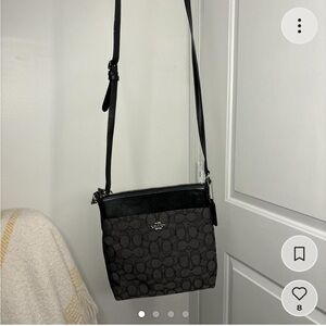 Coach Messenger Crossbody in signature Jacquard